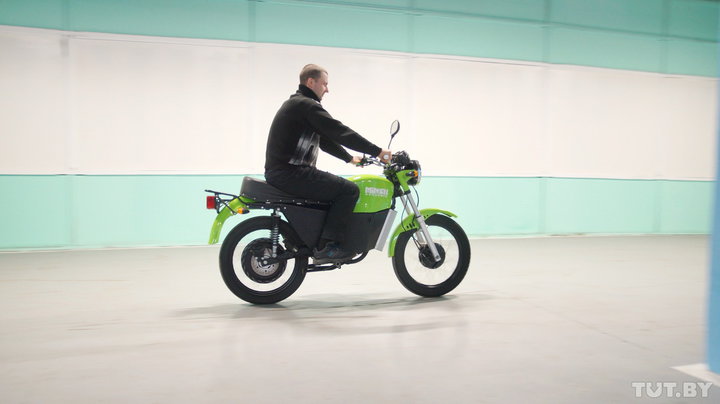 Испытания белорусского электробайка в репортаже tut.by/